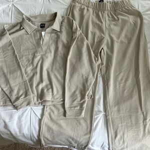 Gap L top and pants NWT